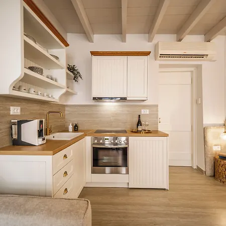 Lithinon Luxury With Free Parking Apartamento