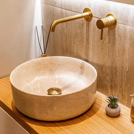 Apartment Lithinon Luxury Suites With Free Parking