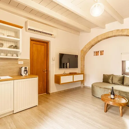 Lithinon Luxury Suites Old Town Chania Free On-Site Parking *