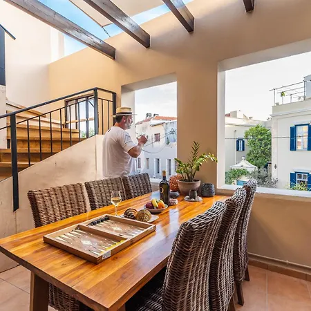 Lithinon Luxury Suites With Free Parking Apartment