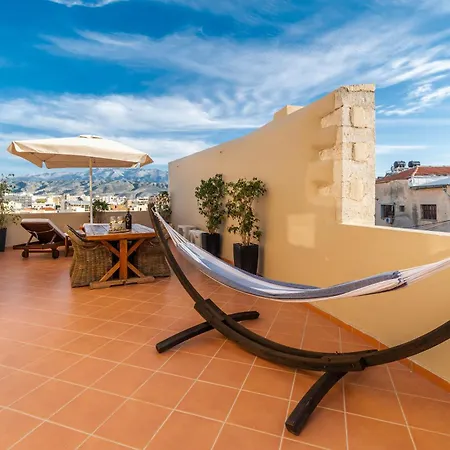 Lithinon Luxury Suites With Free Parking Apartment