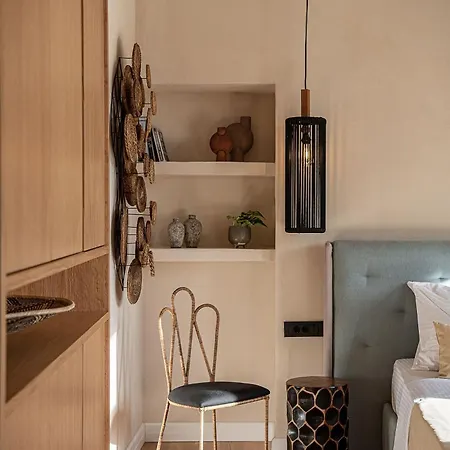 Lithinon Luxury Suites With Free Parking Apartment