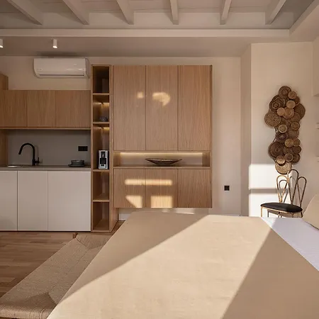 Lithinon Luxury Suites With Free Parking Apartment *