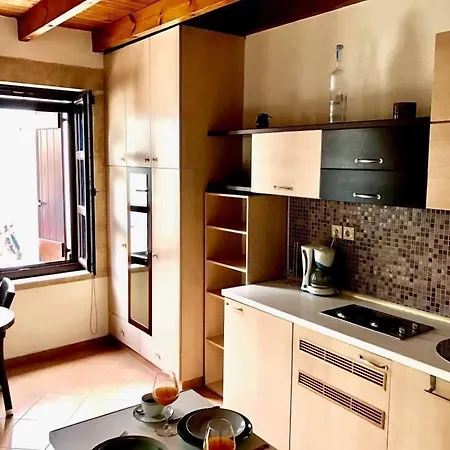 Lithinon Luxury With Free Parking