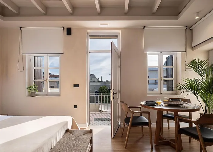 Lithinon Luxury With Free Parking דירה חאניה