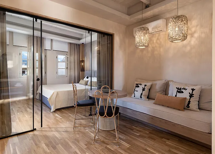 Lithinon Luxury With Free Parking *