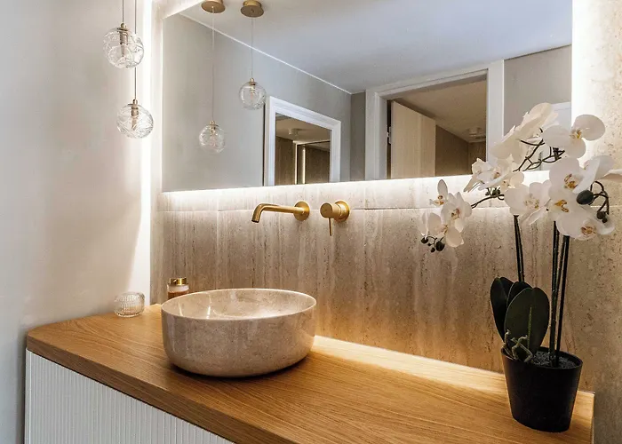 Lithinon Luxury With Free Parking דירה *