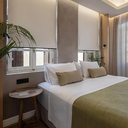 Апартаменты Lithinon Luxury Suites With Free Parking *