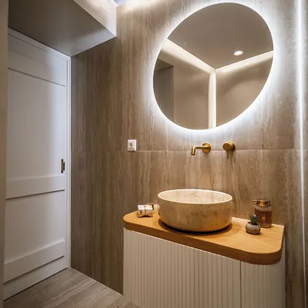 Daire Lithinon Luxury With Free Parking *