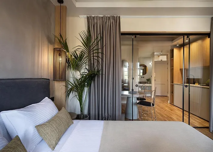 Lithinon Luxury With Free Parking