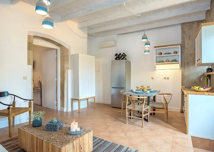 Lithinon Luxury With Free Parking Apartamento